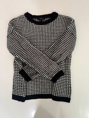 Forever 21 Cozy Oversized Black and White Textured Knit Sweater